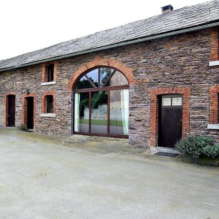 Spacious Holiday Home In Lierneux With Garden Eksteriør billede
