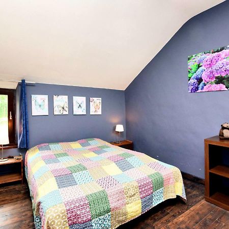 Spacious Holiday Home In Lierneux With Garden Eksteriør billede