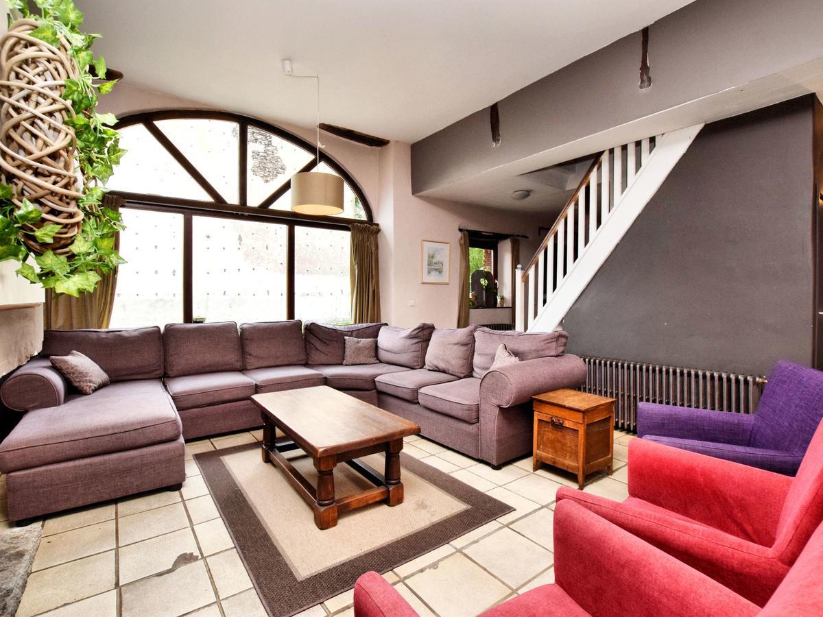 Spacious Holiday Home In Lierneux With Garden Eksteriør billede