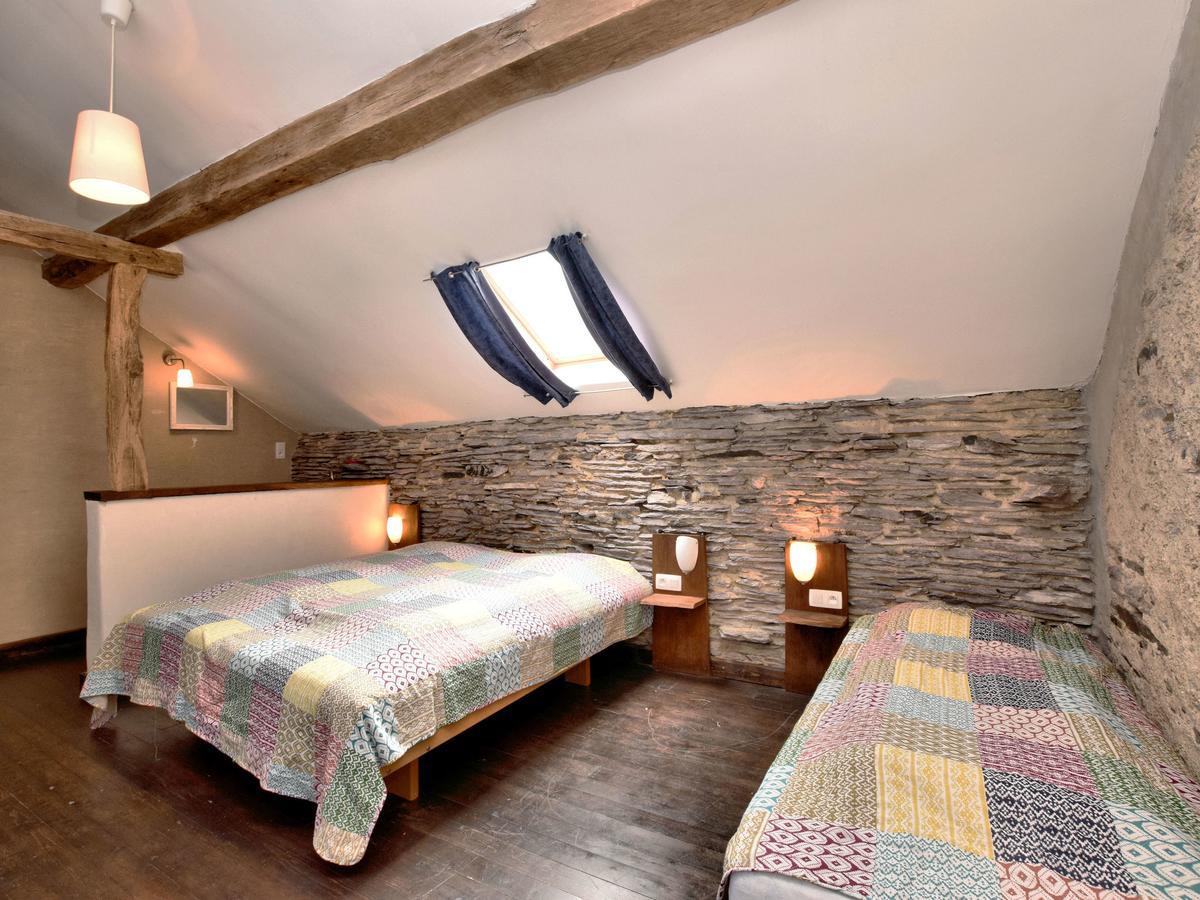 Spacious Holiday Home In Lierneux With Garden Eksteriør billede
