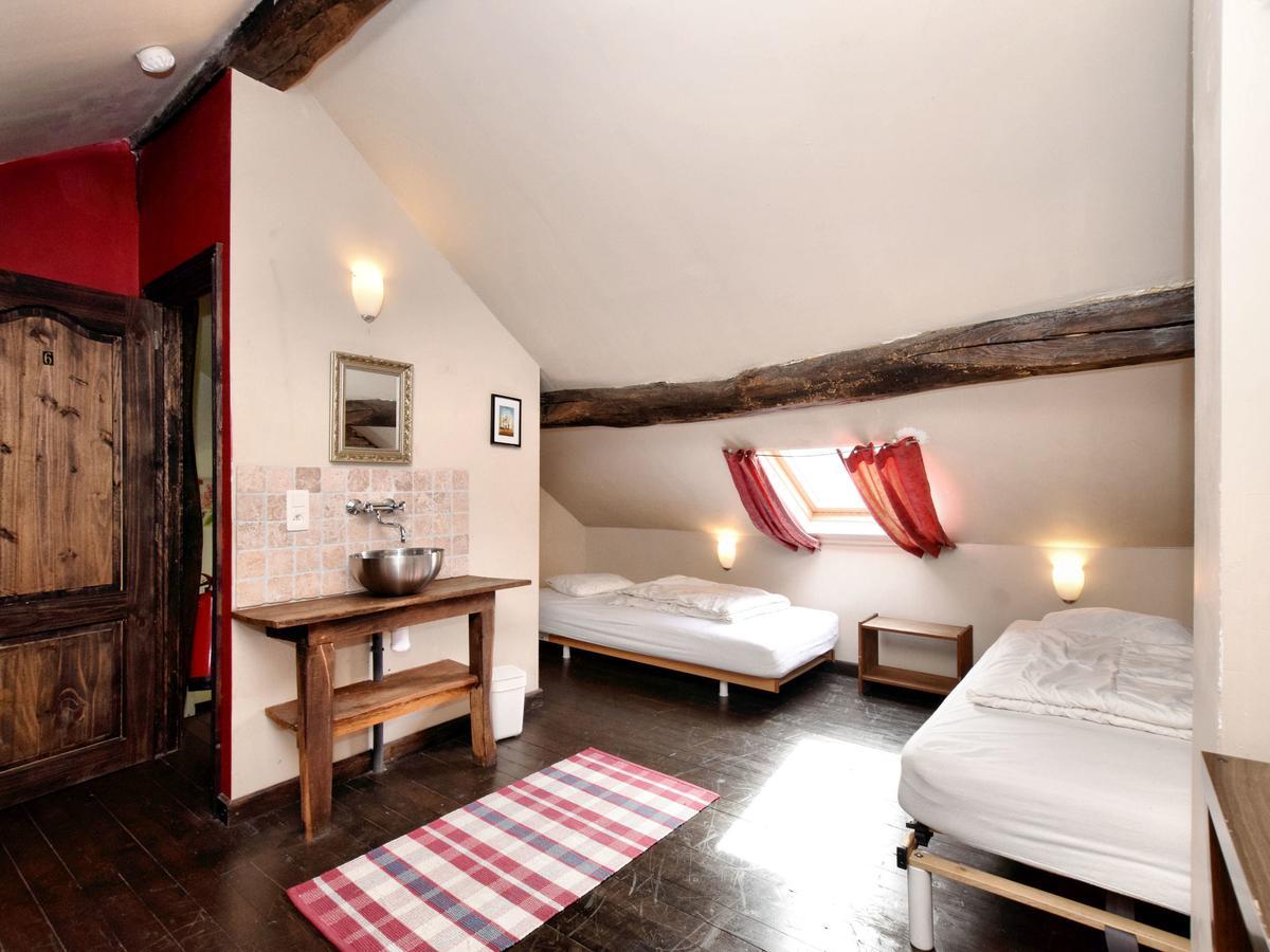 Spacious Holiday Home In Lierneux With Garden Eksteriør billede