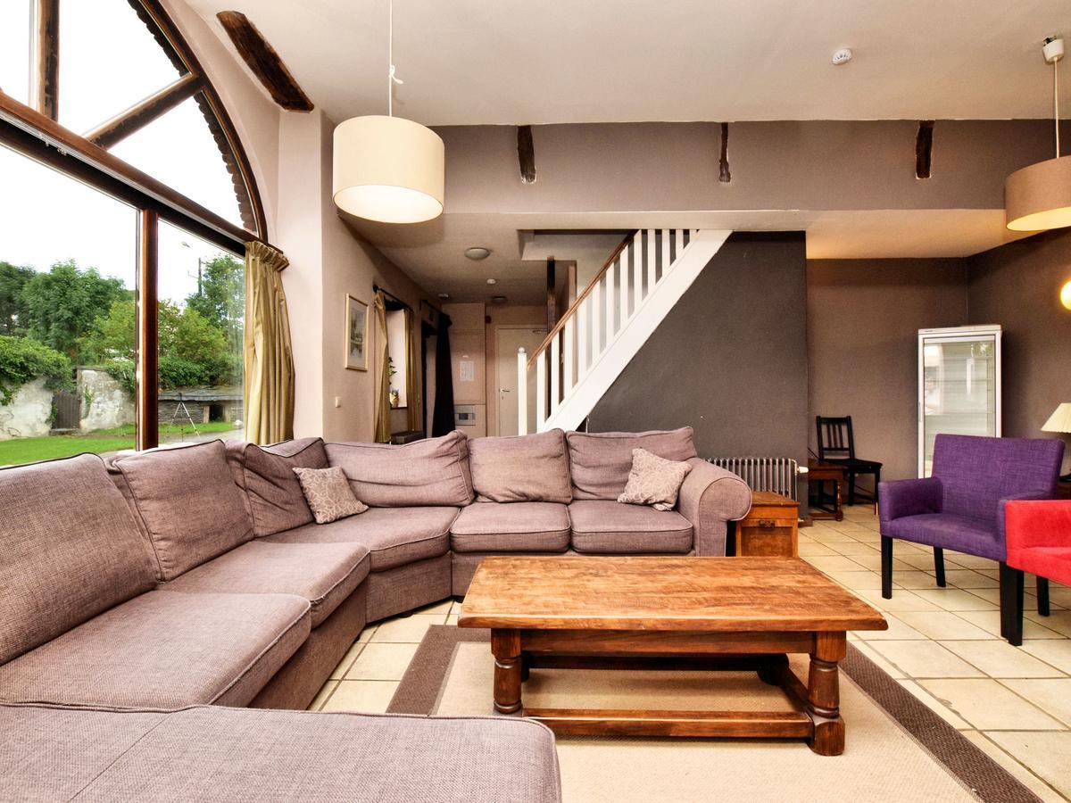 Spacious Holiday Home In Lierneux With Garden Eksteriør billede