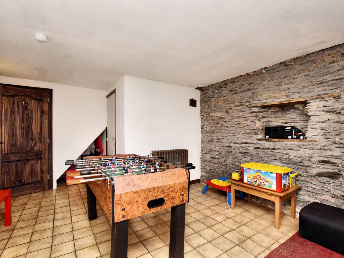Spacious Holiday Home In Lierneux With Garden Eksteriør billede